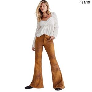 NWOT Free People On And On Low-Rise Vegan Flare Pants Size 4
